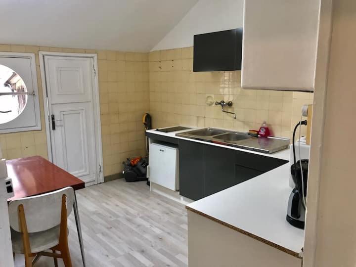 Appartement Simple Sur Argenteuil, Proche Paris Exterior photo